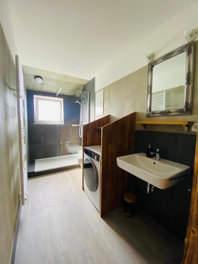 Phoenix Apartments - Monteurwohnung Mit Riesiger Parkflaeche Bielefeld Buitenkant foto