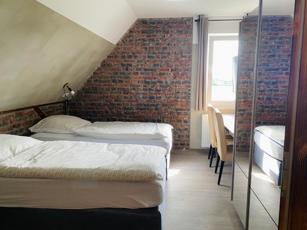 Phoenix Apartments - Monteurwohnung Mit Riesiger Parkflaeche Bielefeld Buitenkant foto