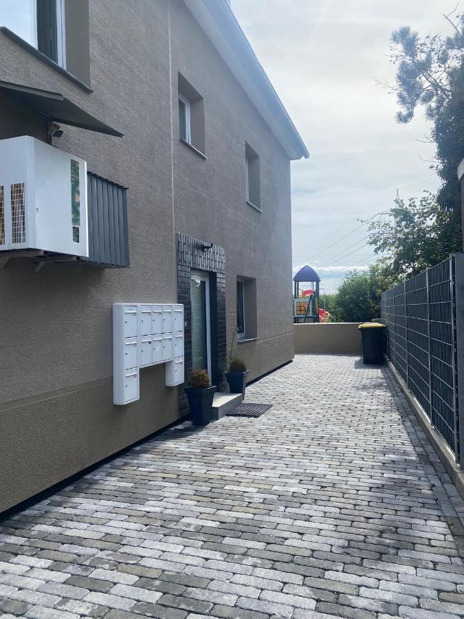 Phoenix Apartments - Monteurwohnung Mit Riesiger Parkflaeche Bielefeld Buitenkant foto